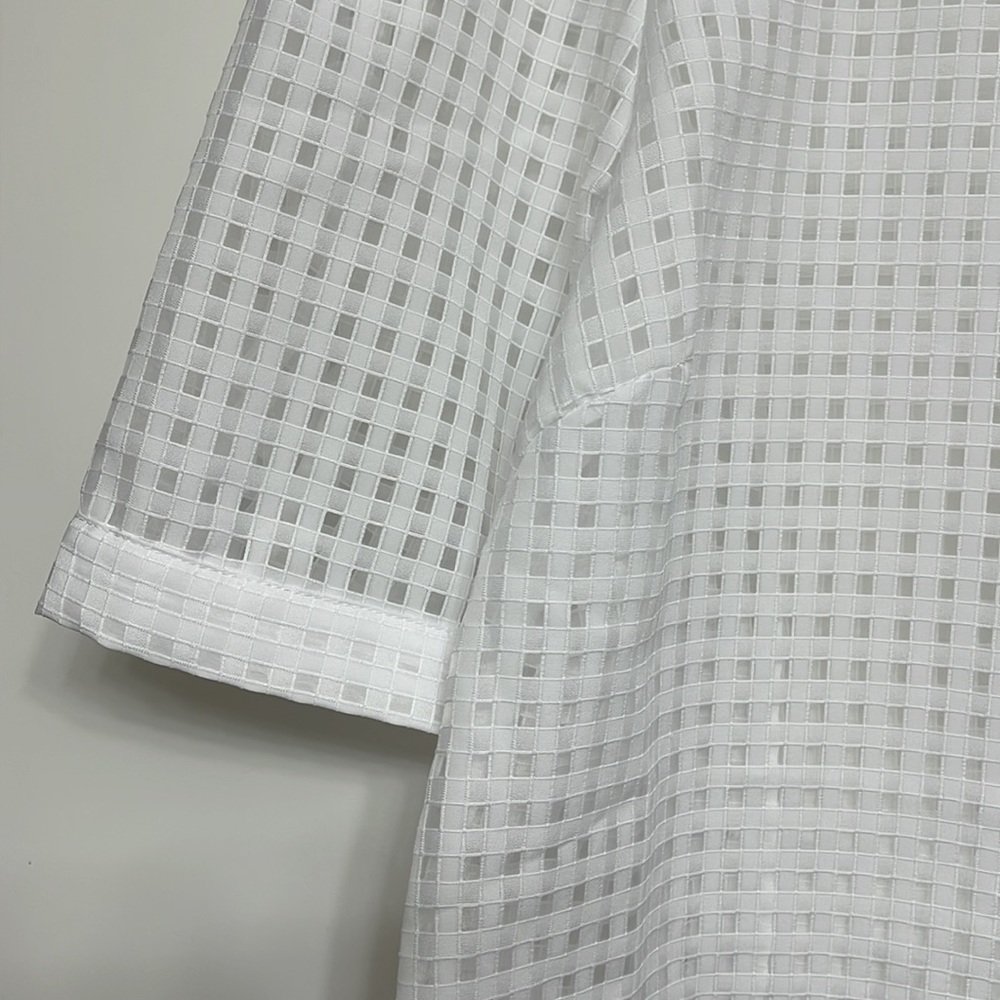 White blouse - Picture 3 of 4